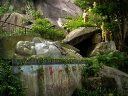 Ten Thousand Buddhas Monastery – Hong Kong